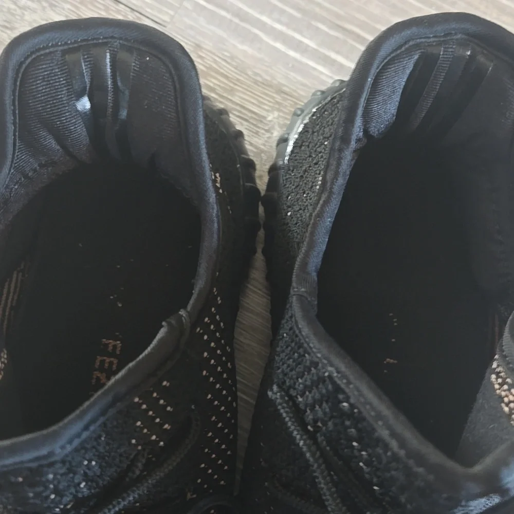 ADIDAS Yeezy Black and Tan Men's Shoes Size 7 - Picture 6 of 6